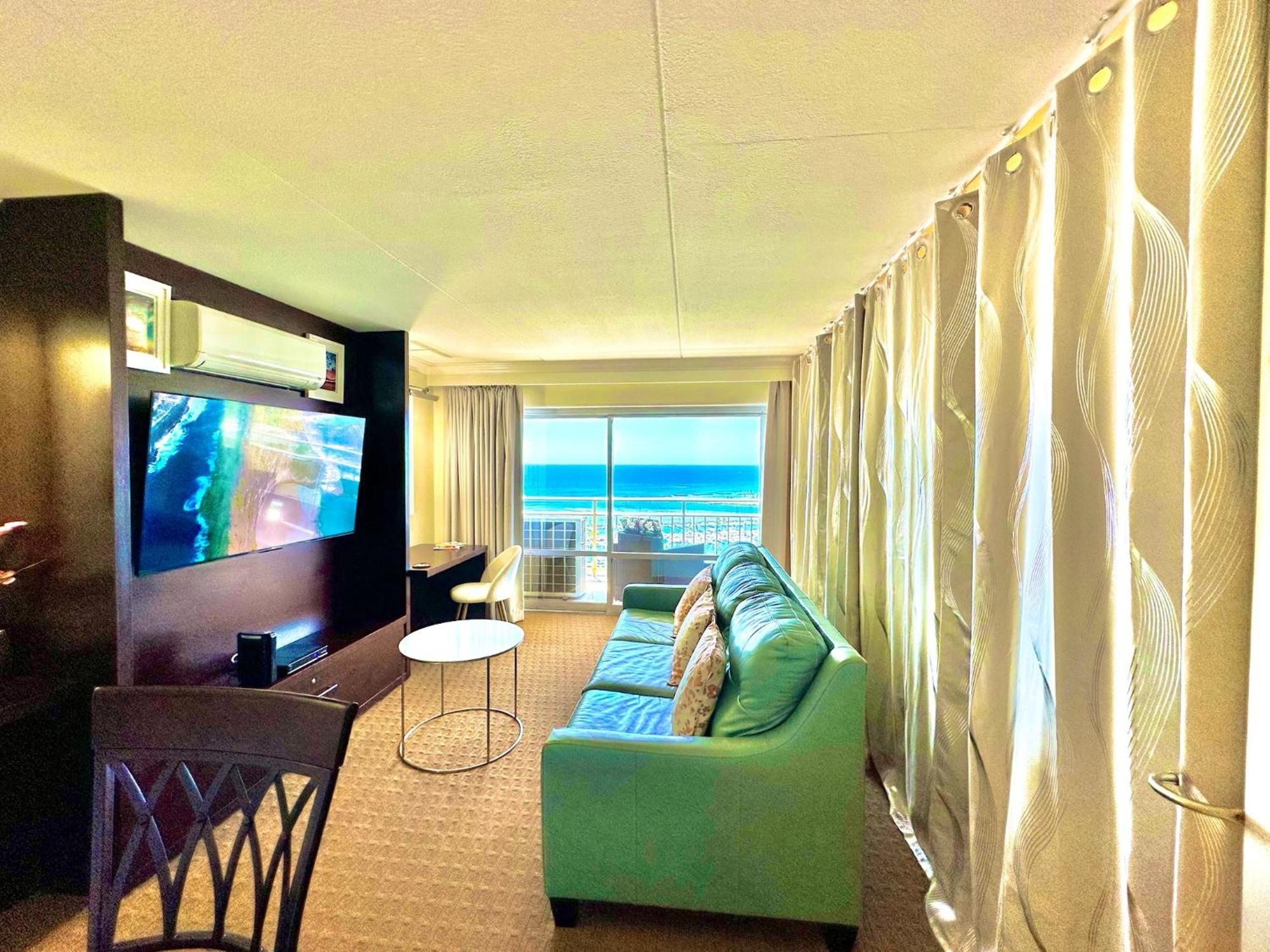 Waikiki Beach Experience! Luxury Oceanview Suite! Honolulu Exterior photo