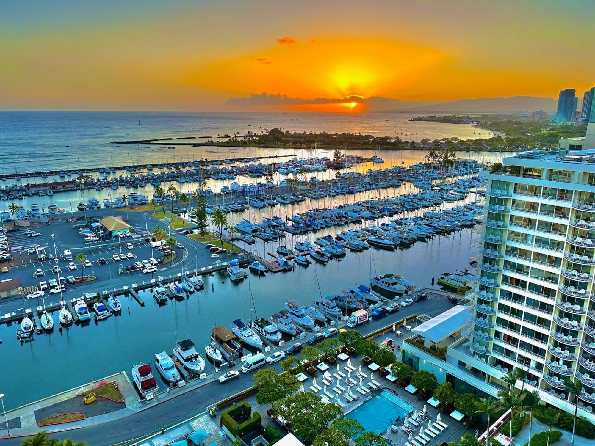 Waikiki Beach Experience! Luxury Oceanview Suite! Honolulu Exterior photo